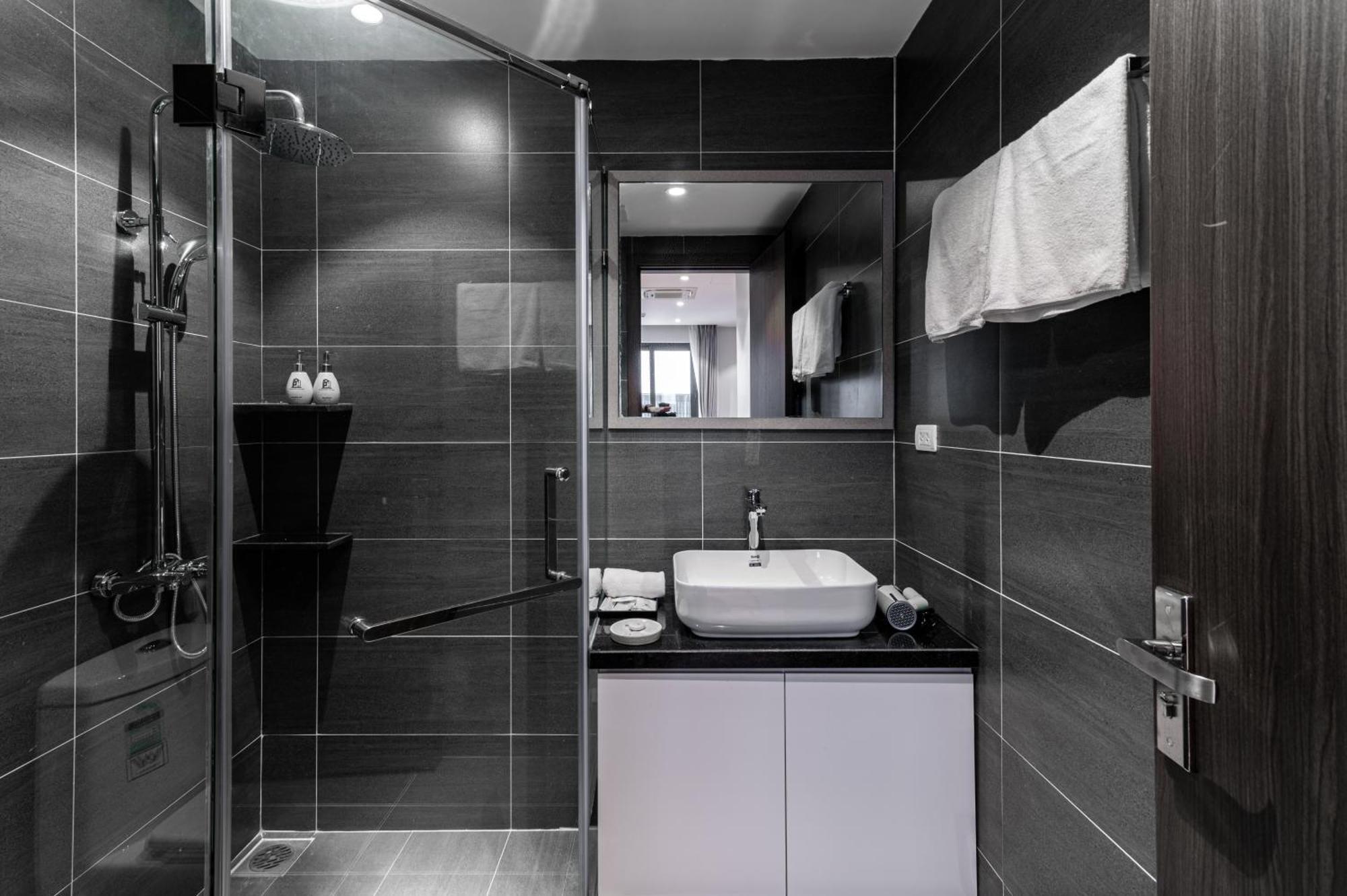Luxe Paradise Suites Hotel To Ngoc Van Hà Nội Ngoại thất bức ảnh