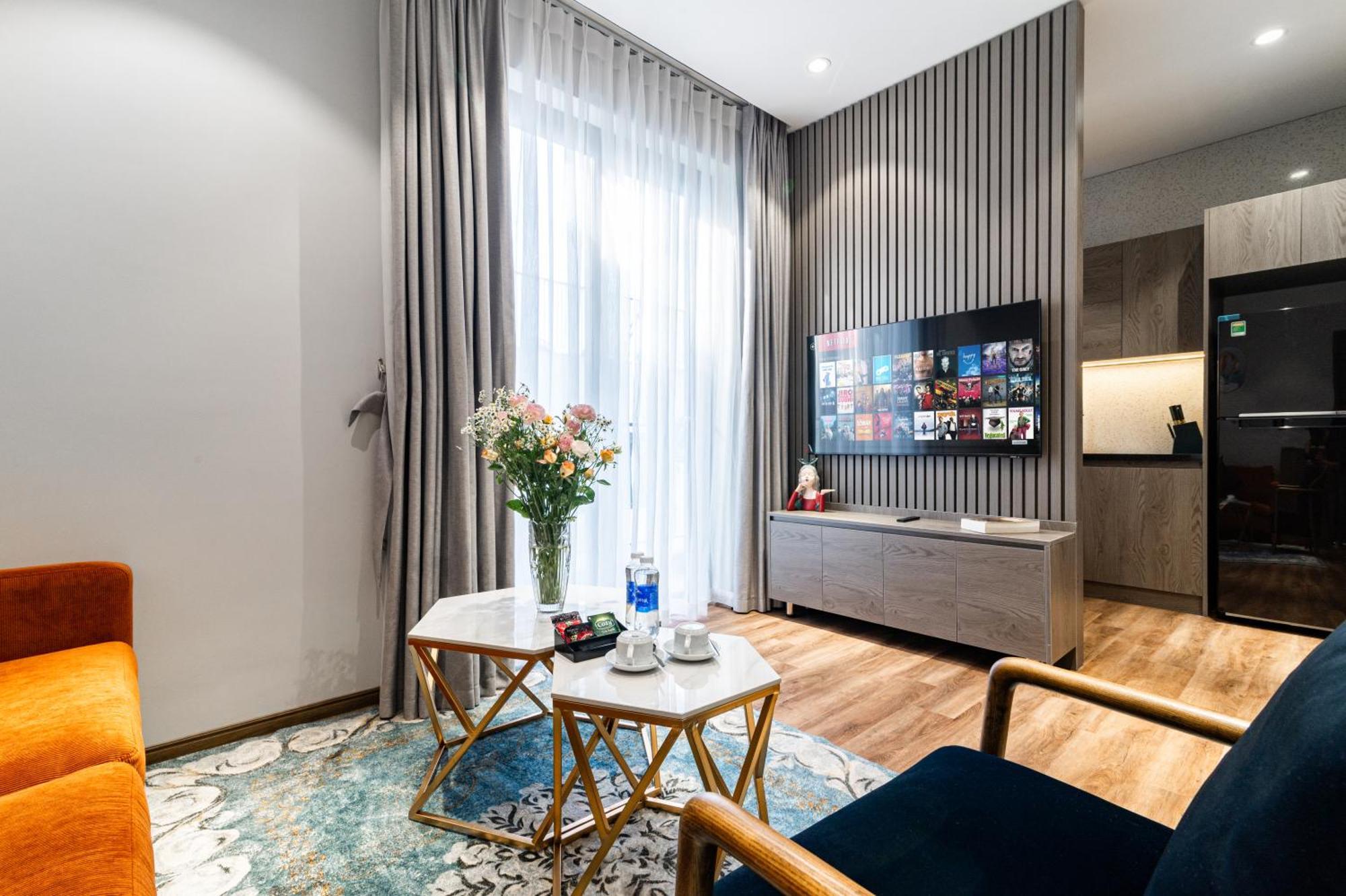 Luxe Paradise Suites Hotel To Ngoc Van Hà Nội Ngoại thất bức ảnh